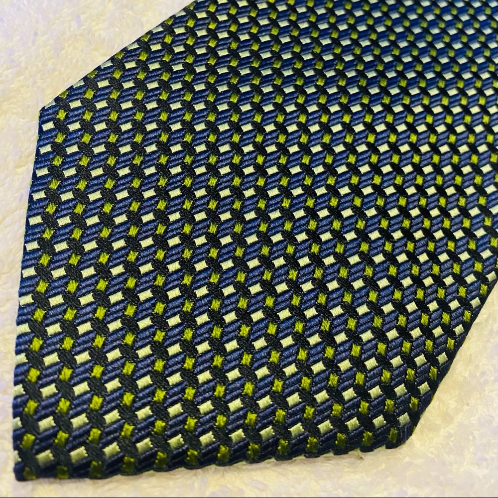 Brand New Trendy Tie By CAMPIA MODA